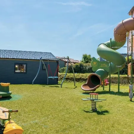 Premium, 5* Avec Parc Aquatique Campsite