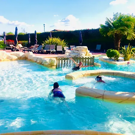 אתר קמפינג Premium, 5* Avec Parc Aquatique Hudimesnil