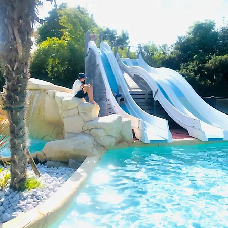 Кемпинг Premium, 5* Avec Parc Aquatique Hudimesnil