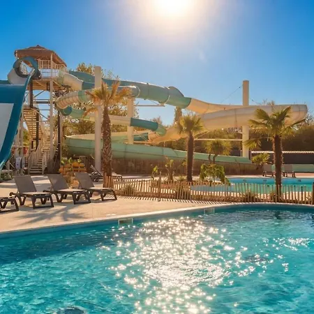 Κάμπινγκ Premium, 5* Avec Parc Aquatique