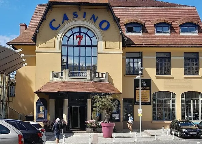 Premium, 5* Avec Parc Aquatique Camping *